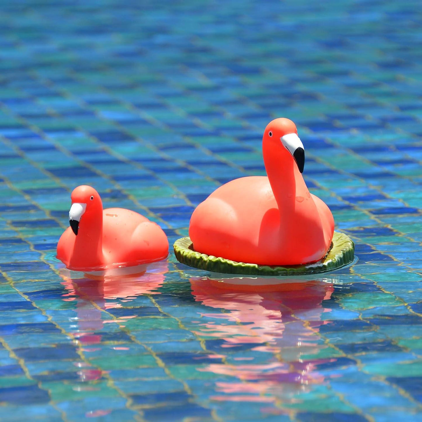 XY-WQ Flamingo Chlorine Floater For 1 Tab ONLY, Mini Floating Pool Chlorine Dispenser